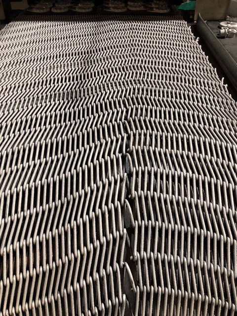 Belt example with and without the ToughSert enhancement.